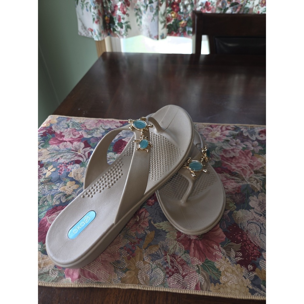 Oka-B Elle Flip Flop Thong Sandals Theresa Licorice Sz ML 8.5-9.5 Tan Sea Turtle